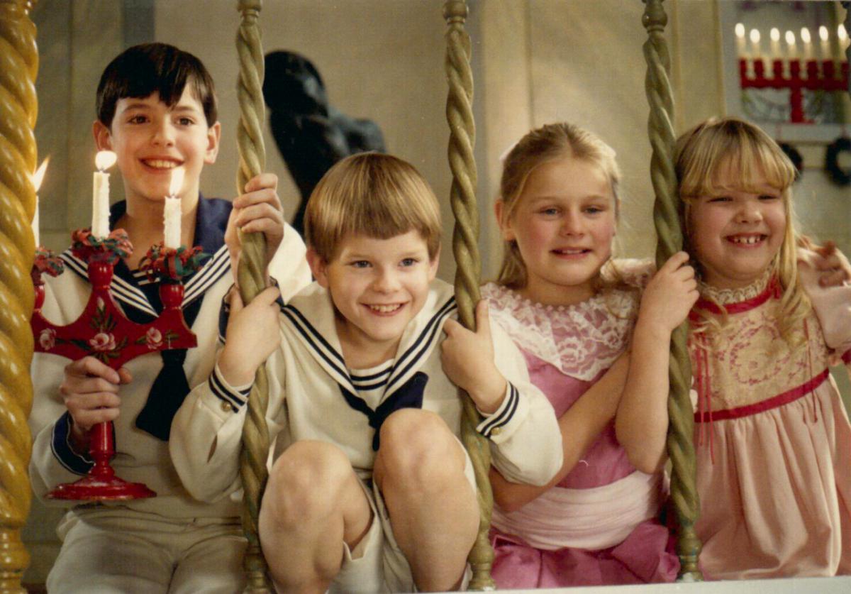 (6) Fanny och Alexander [Fanny and Alexander] (Ingmar Bergman, 1983)