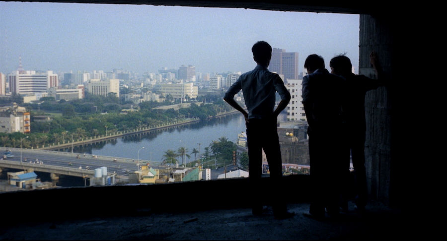 (4) Feng gui lai de ren [The Boys from Fengkuei] (Hou Hsiao-Hsien, 1983)