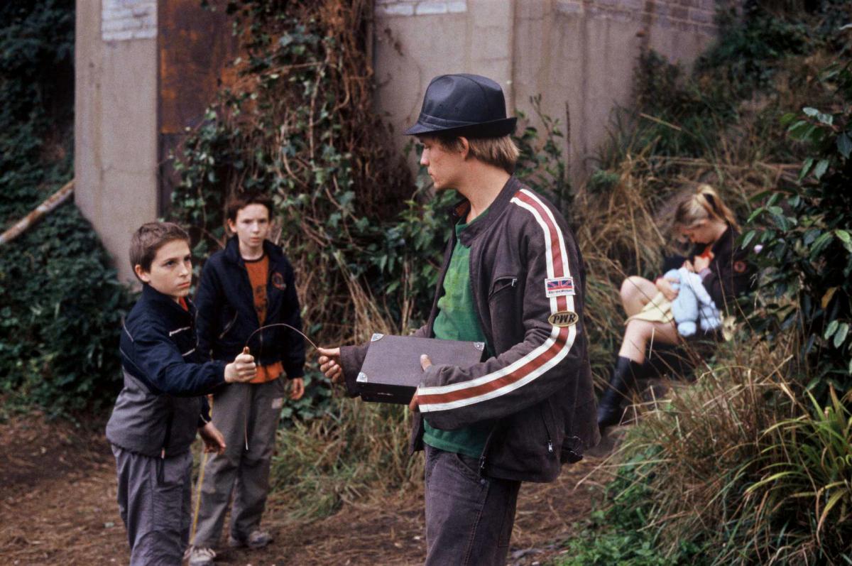 (1) L'enfant (Jean-Pierre Dardenne & Luc Dardenne, 2005)