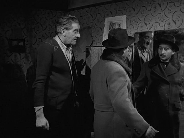 (3) Il cappotto [The Overcoat] (Alberto Lattuada, 1952)