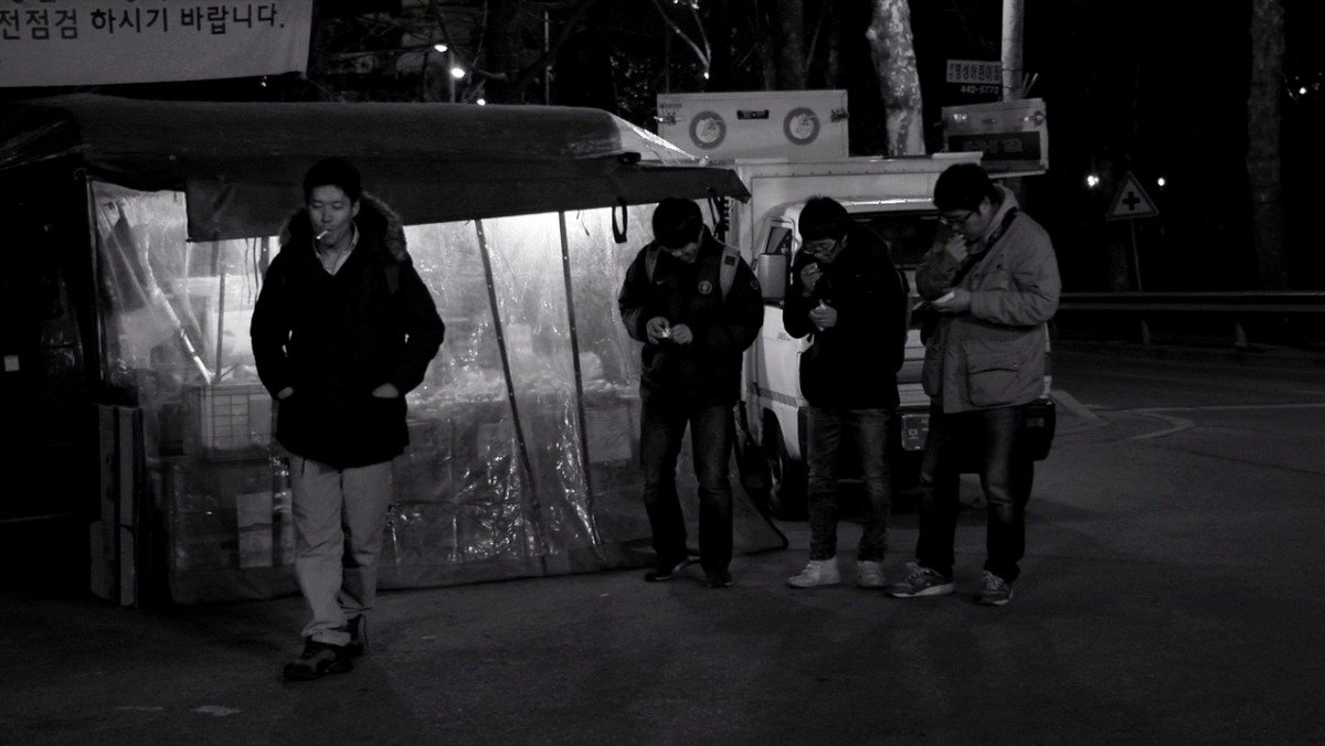 (4) Book chon bang hyang [The Day He Arrives] (Hong Sang-soo, 2011)